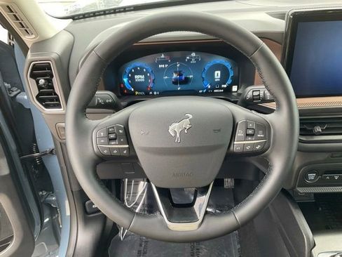 Certified 2025 Ford Bronco Sport Outer Banks w/ Outer Banks Tech Package+ AWD/4WD image 16