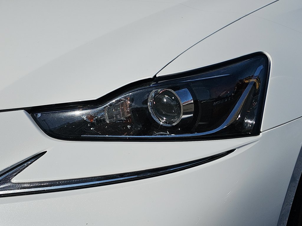 Used 2018 Lexus IS 350 AWD image 16