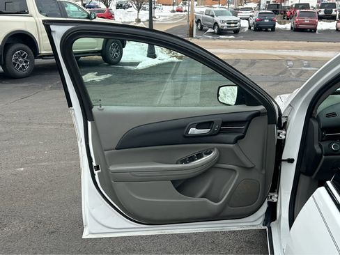 Used 2015 Chevrolet Malibu LS image 14