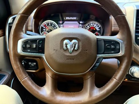 Used 2019 RAM 1500 Laramie AWD/4WD image 21