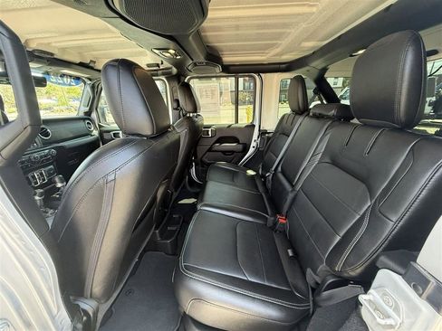 Used 2022 Jeep Wrangler Unlimited Sahara w/ Cold Weather Group AWD/4WD image 21