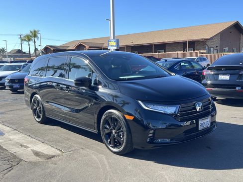 Certified 2024 Honda Odyssey Sport image 29