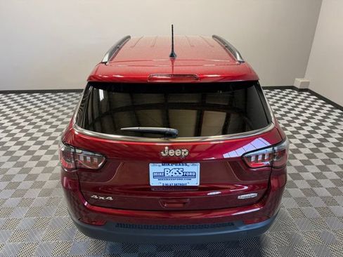 Used 2022 Jeep Compass Latitude AWD/4WD image 12
