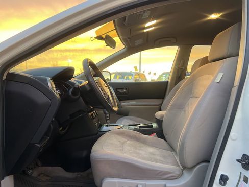 Used 2013 Nissan Rogue SV image 11