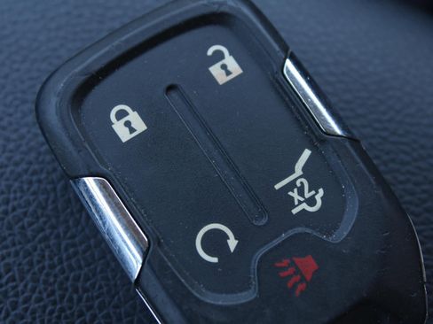 Used 2022 GMC Terrain SLE w/ Driver Convenience Package image 15