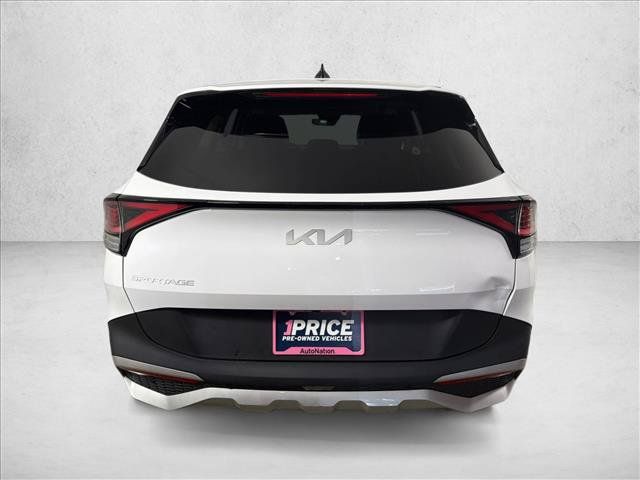 Used 2024 Kia Sportage EX FWD image 5