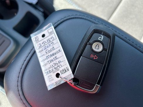 New 2025 Ford Maverick XLT image 25