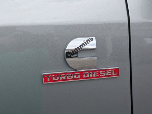 Used 2024 RAM 2500 Laramie image 12