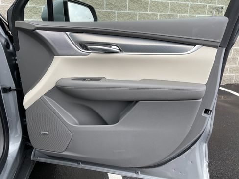 Certified 2025 Cadillac XT5 Premium Luxury image 37