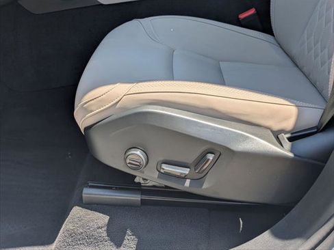 Used 2026 Volvo XC90 B6 Plus w/ Protection Package Premier AWD/4WD image 21
