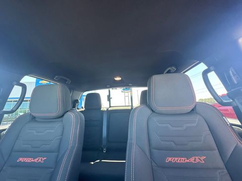 Used 2024 Nissan Frontier PRO-4X w/ Technology Package AWD/4WD image 32