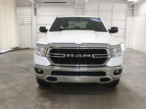 Used 2022 RAM 1500 Big Horn AWD/4WD image 3