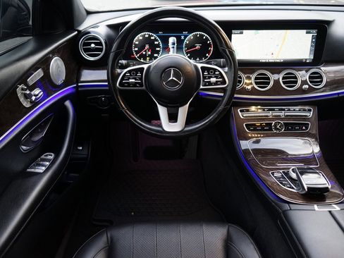 Used 2020 Mercedes-Benz E 450 4MATIC Wagon w/ Premium Package image 15