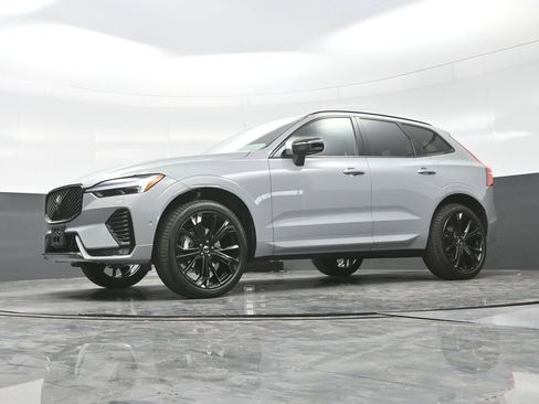 New 2026 Volvo XC60 B5 Ultra w/ Climate Package image 22
