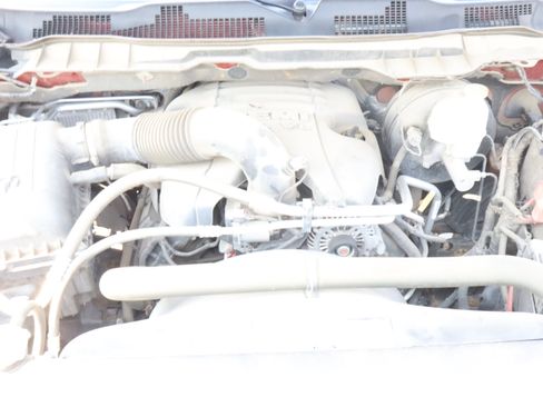 Used 2014 RAM 1500 Laramie w/ Convenience Group AWD/4WD image 16