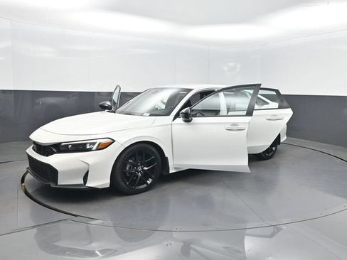 Used 2025 Honda Civic Sport image 33