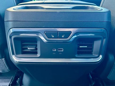 New 2026 GMC Sierra 2500 SLT w/ SLT Premium Package image 19