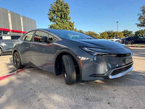 New 2026 Toyota Prius Plug-In Hybrid image 5