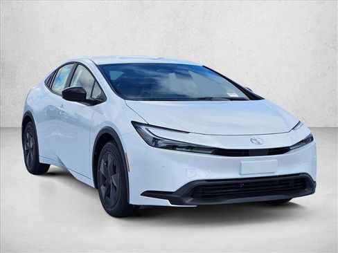 New 2026 Toyota Prius LE image 7