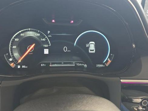 Used 2023 Genesis GV70 2.5T w/ Sport Prestige Package image 8