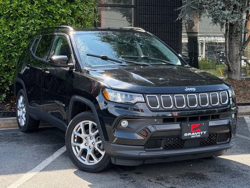 Used 2022 Jeep Compass Latitude AWD/4WD image 7