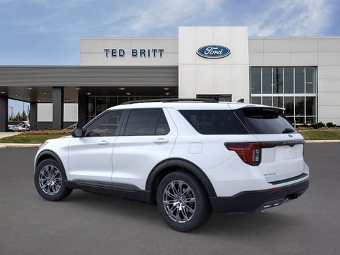 New 2026 Ford Explorer Active w/ Active Comfort Package AWD/4WD image 5