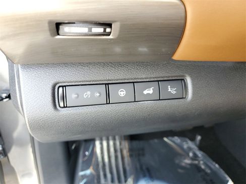 Certified 2022 Nissan Pathfinder Platinum w/ Cargo Package image 30