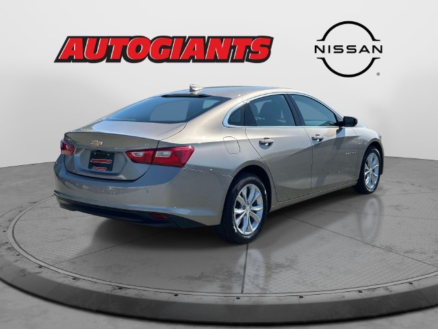 Used 2025 Chevrolet Malibu LT FWD image 4