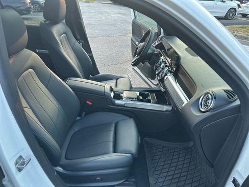 Certified 2023 Mercedes-Benz EQB 300 4MATIC image 19