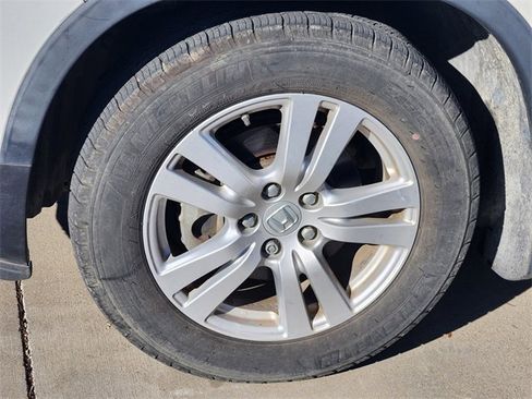 Used 2017 Honda Pilot LX image 11