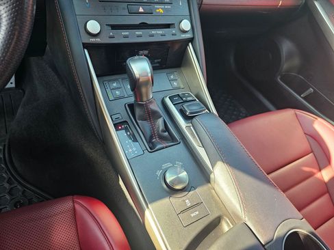 Used 2019 Lexus IS 350 AWD image 30