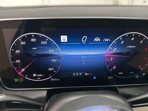 Used 2026 Mercedes-Benz GLC 300 image 12