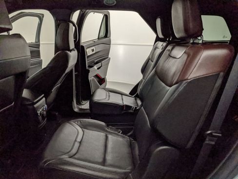 Certified 2023 Ford Explorer Platinum w/ Technology Package image 17