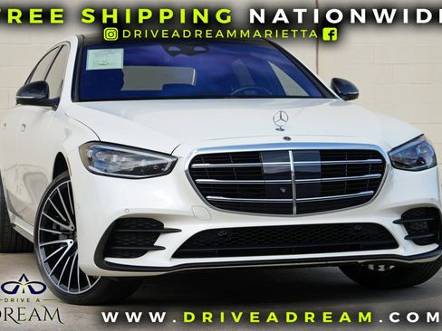 Used 2022 Mercedes-Benz S 500 4MATIC w/ AMG Line Package image 2