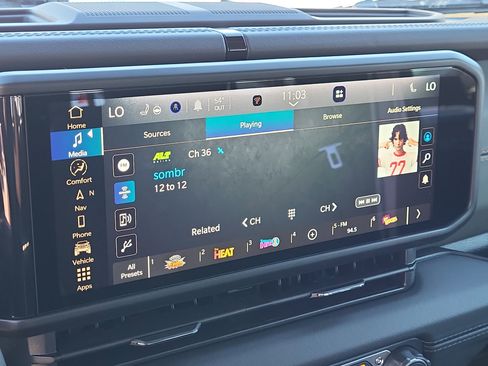 New 2025 Jeep Gladiator Mojave image 14