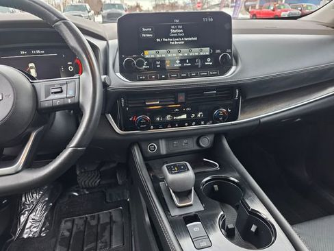 Used 2022 Nissan Rogue Platinum w/ Head-Up Display Package image 18