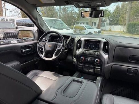 Used 2021 Chevrolet Silverado 1500 LTZ w/ Z71 Off-Road Package AWD/4WD image 19