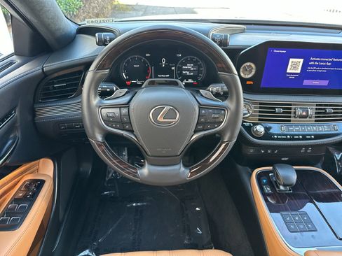 Used 2025 Lexus LS 500 500 Base w/ Interior Upgrade Package image 16