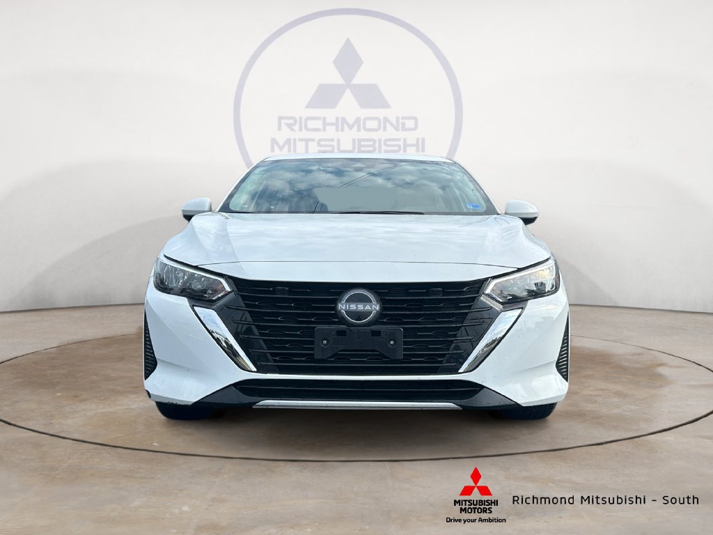 Used 2025 Nissan Sentra SV FWD image 8