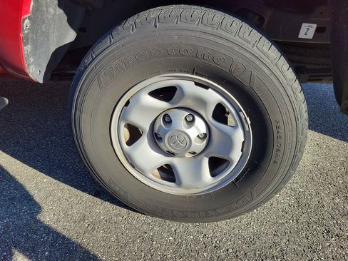 Used 2023 Toyota Tacoma SR w/ SR Convenience Package RWD image 18