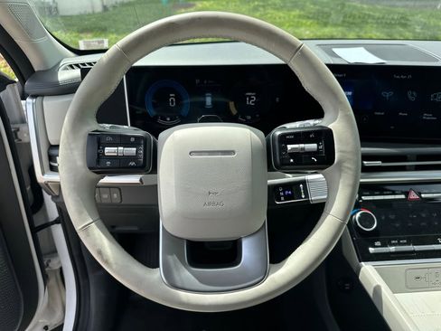 Used 2025 Hyundai Santa Fe SEL FWD image 43
