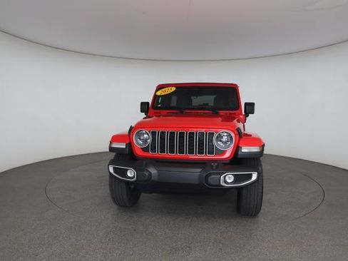 Used 2025 Jeep Wrangler Unlimited Sahara w/ Safety Group AWD/4WD image 3