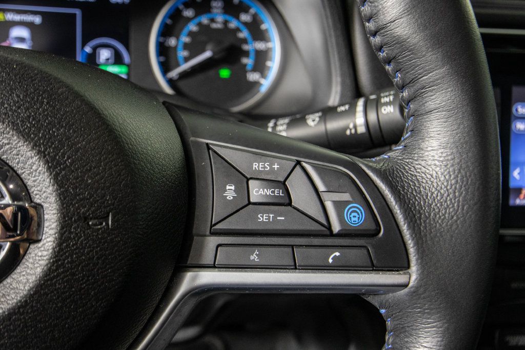 Used 2019 Nissan Leaf SV w/ SV Technology Package FWD image 21