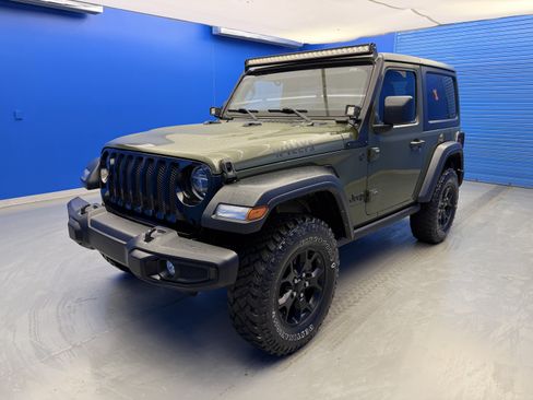 Used 2021 Jeep Wrangler Sport AWD/4WD image 4