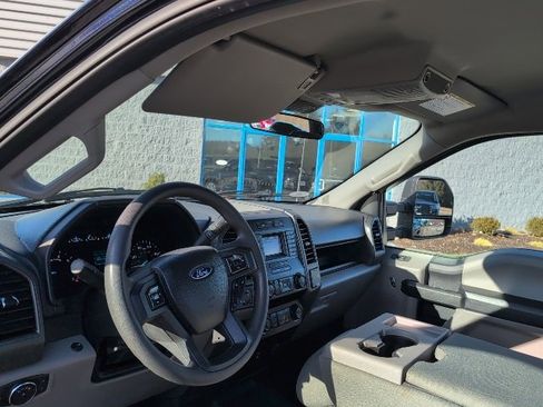 Used 2022 Ford F350 XL w/ Power Equipment Group image 5