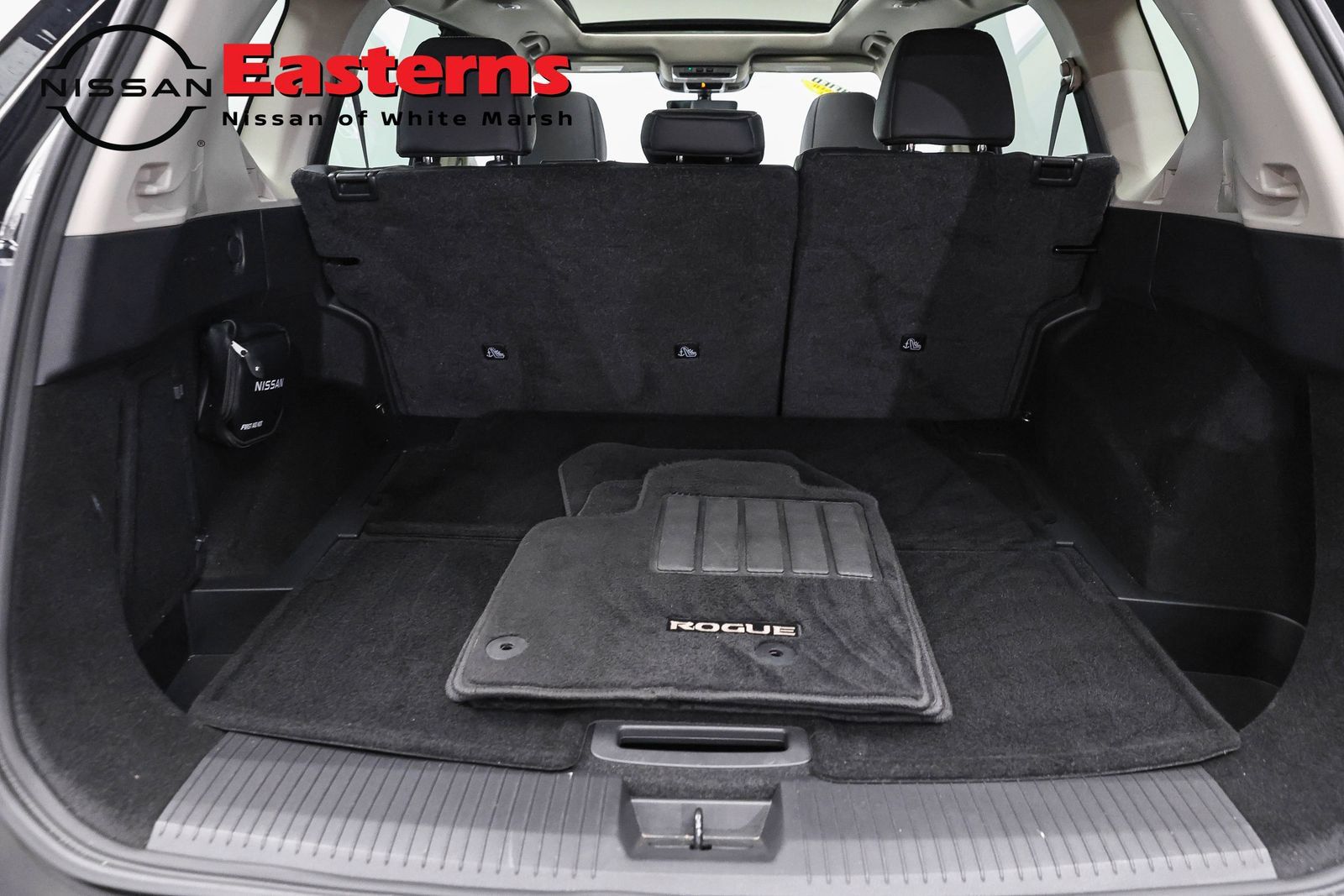 Used 2023 Nissan Rogue SL AWD/4WD image 9