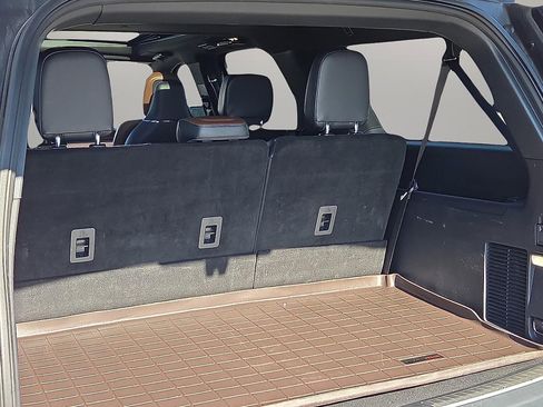 Certified 2024 Lincoln Navigator L Reserve image 8