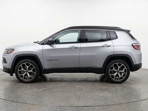 Used 2025 Jeep Compass Limited AWD/4WD image 5