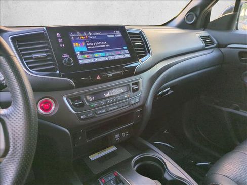 Used 2023 Honda Passport TrailSport image 15