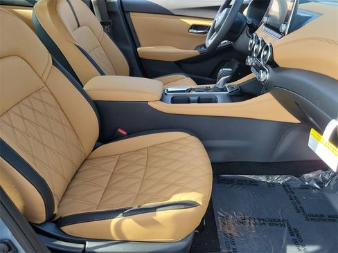 New 2025 Nissan Sentra SV w/ SV Premium Package image 13